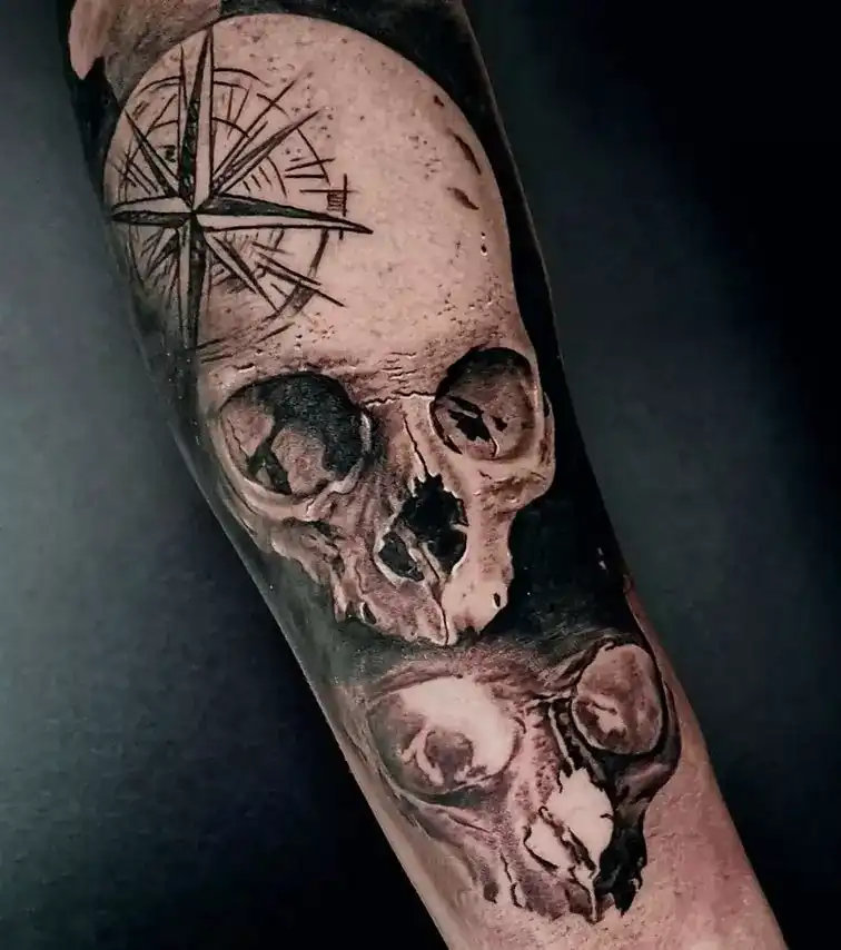 https://www.tattoostudioleipzig.de/wp-content/uploads/2023/08/Totenkopf-Tattoos-7.webp